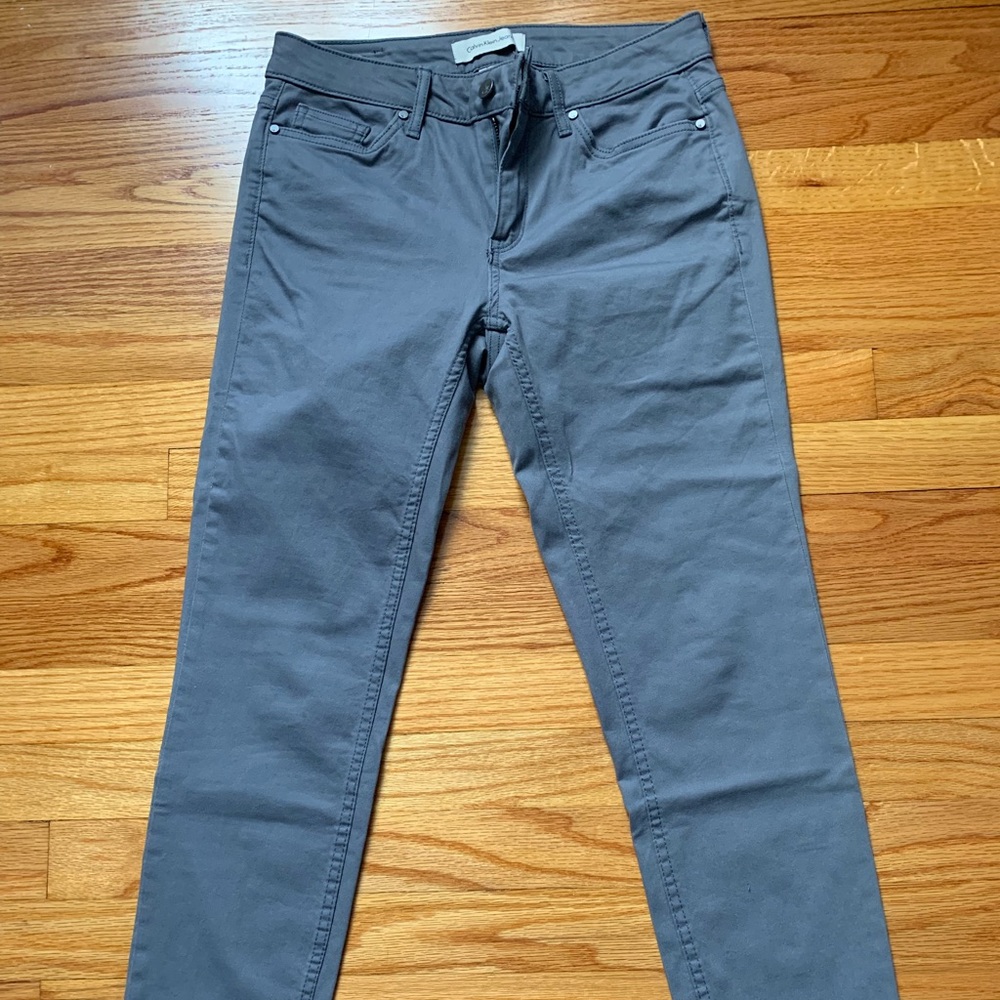 Calvin Klein Size 6 pants NWOT